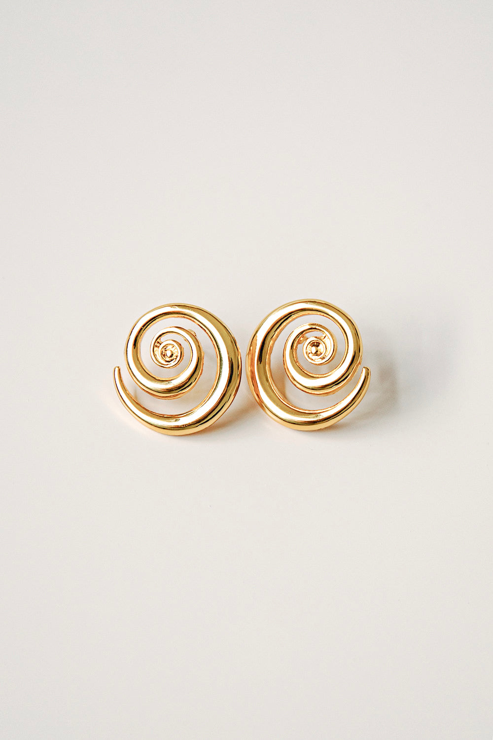Scarlet Swirl Earrings Gold