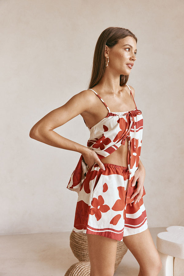 Red Sienna Sunset Print Elastic Drawstring Zuma Shorts