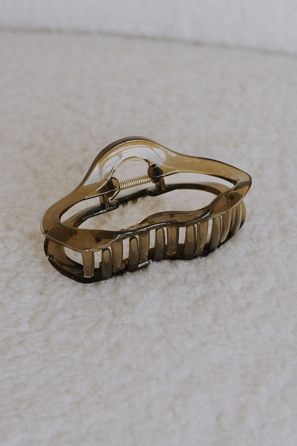 Clear Olive Green Curvy Savva Claw Clip