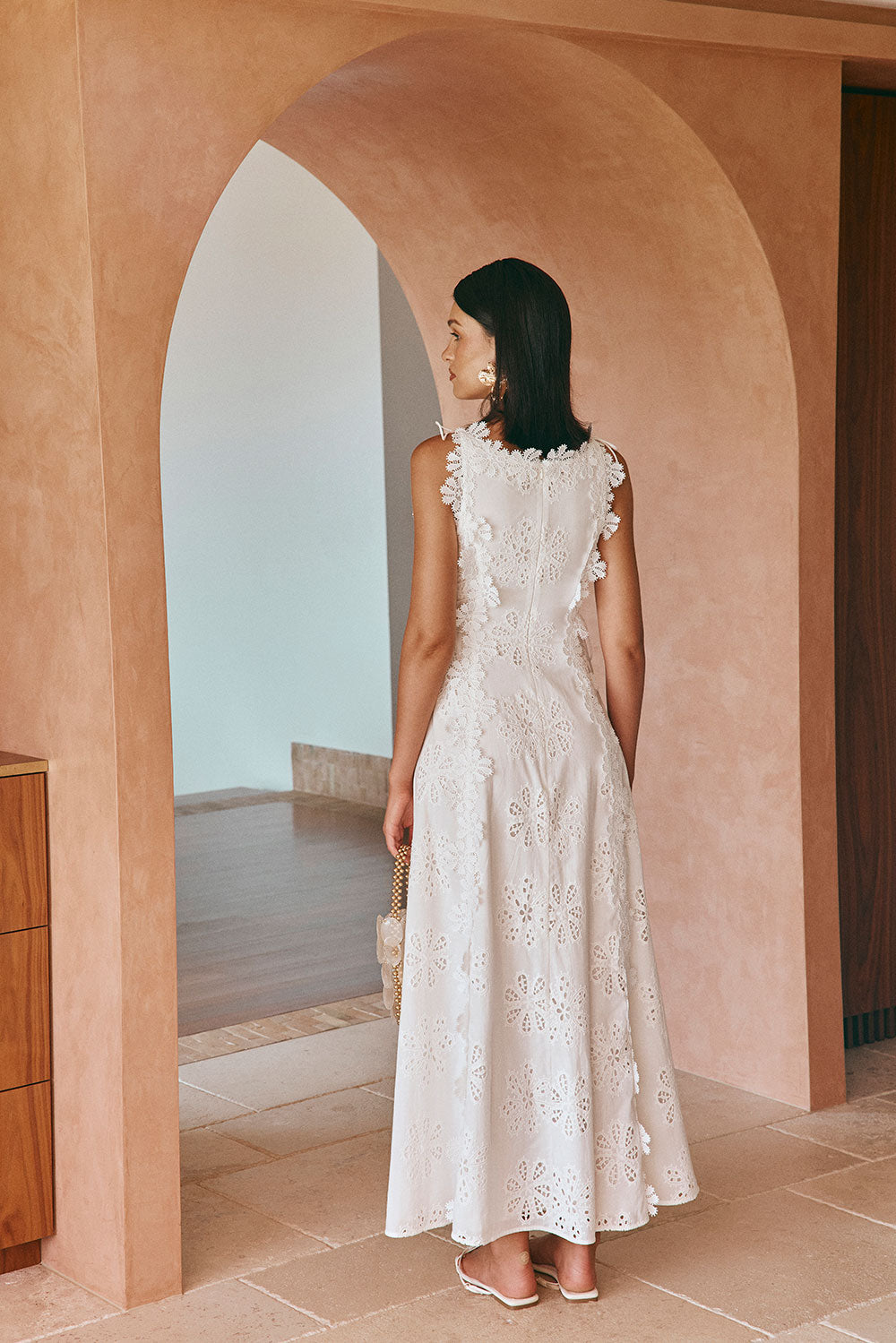 Araminta Embroidered Maxi Dress - Stella Marina - White