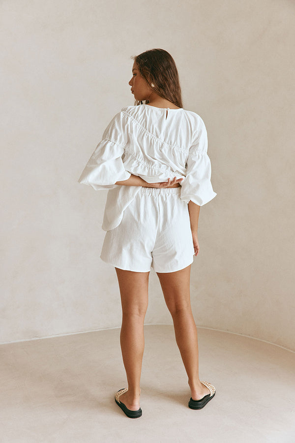Akel Shorts - White