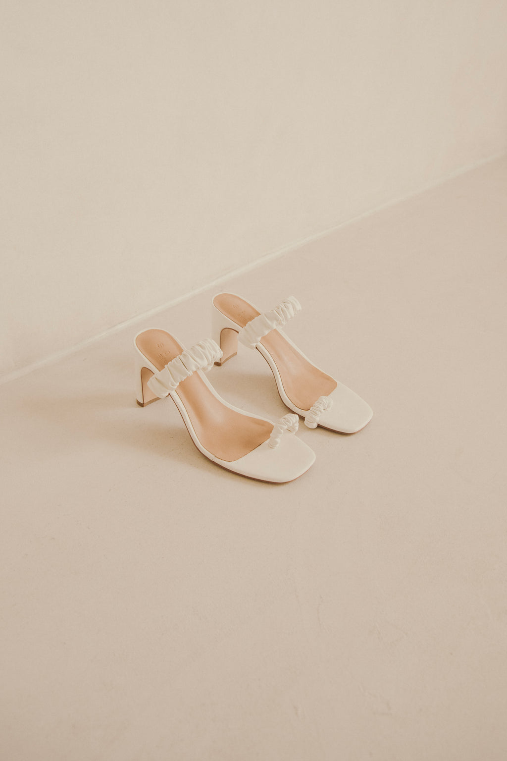 Catalina Block Mules / Heels - White
