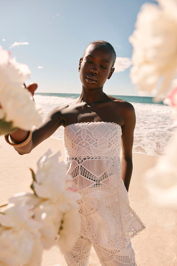 White Embroidered Cutwork Strapless Donna Top