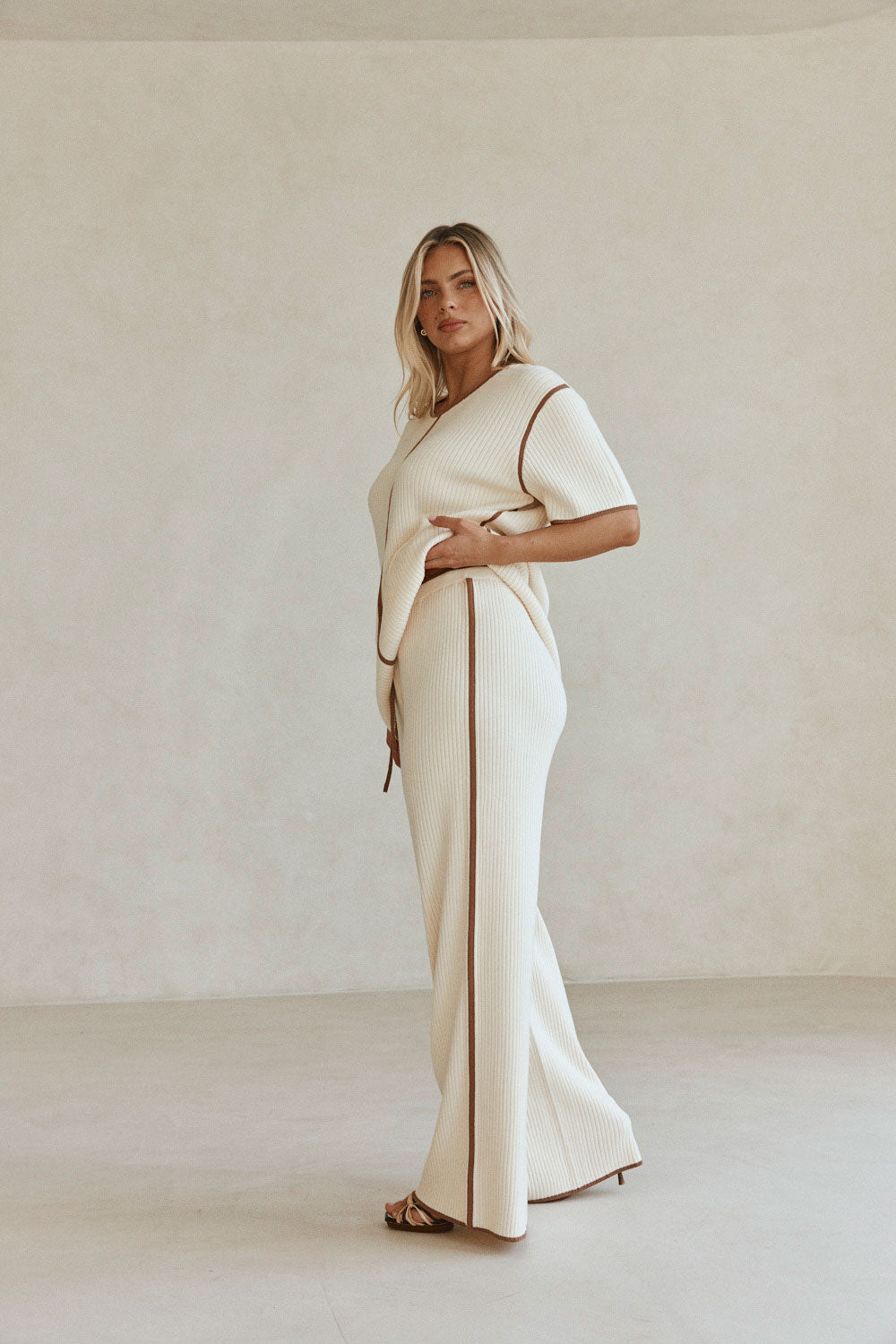 Off White Ribbed Drawstring Cinna Pants