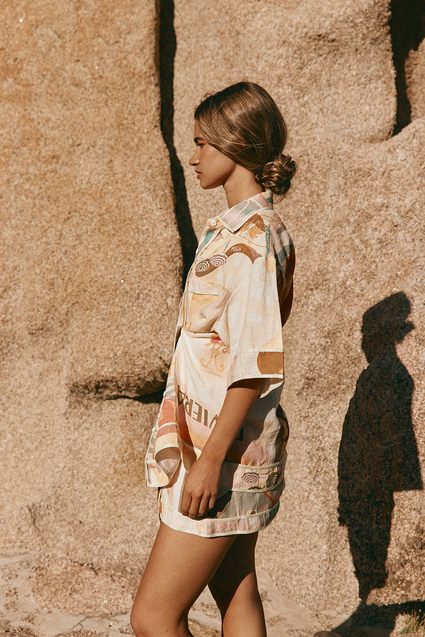 La Dolce Vita Collared Buton Up Top - Fiorire Rosa Orange, Pink