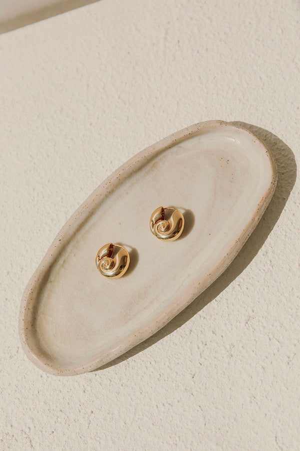 Twirl Shell Earrings - Gold