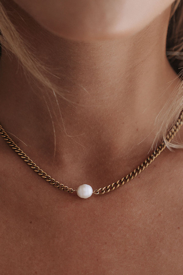 18K Gold Plated Thin Chain Pearl Sorrento Necklace