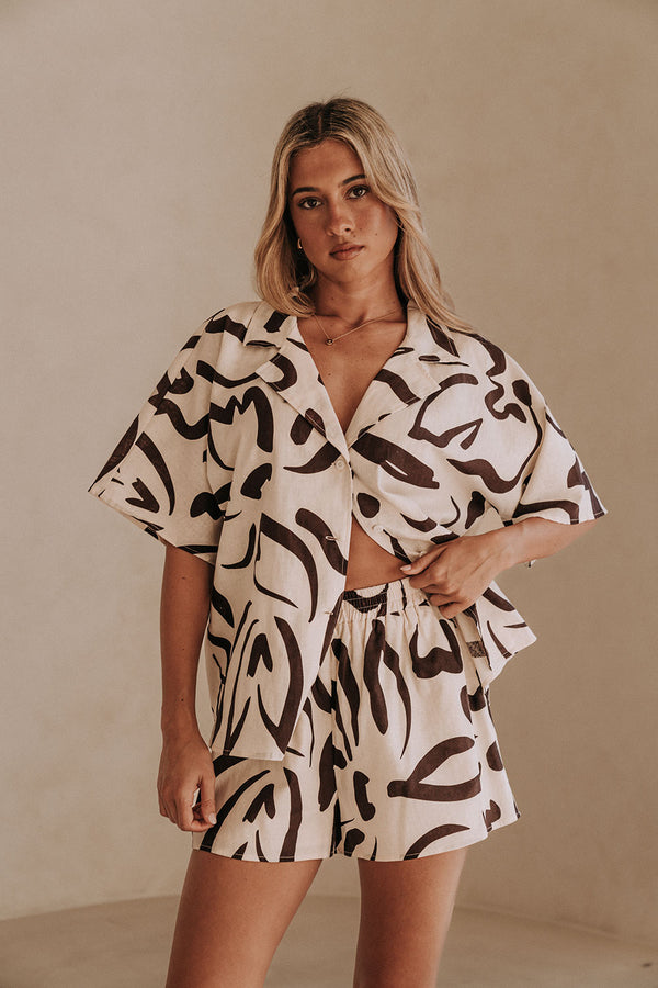 Cream Floral Fleur Lines Print Drawstring Seona Shorts