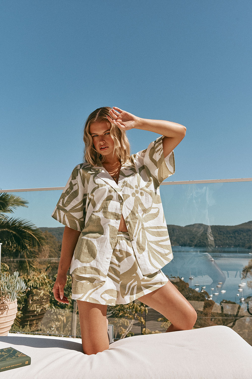 Green Paradisus Floral Print Senoa Shorts