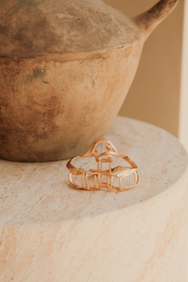 Gold Hammered Alloy Solana Claw Clip