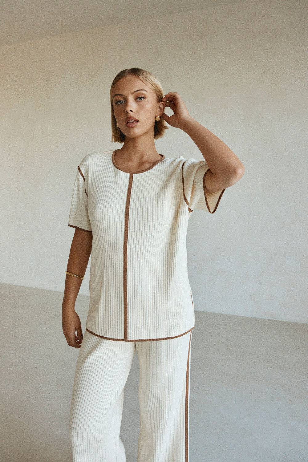 Off White Ribbed Boxy Short Sleeve Cinna Top