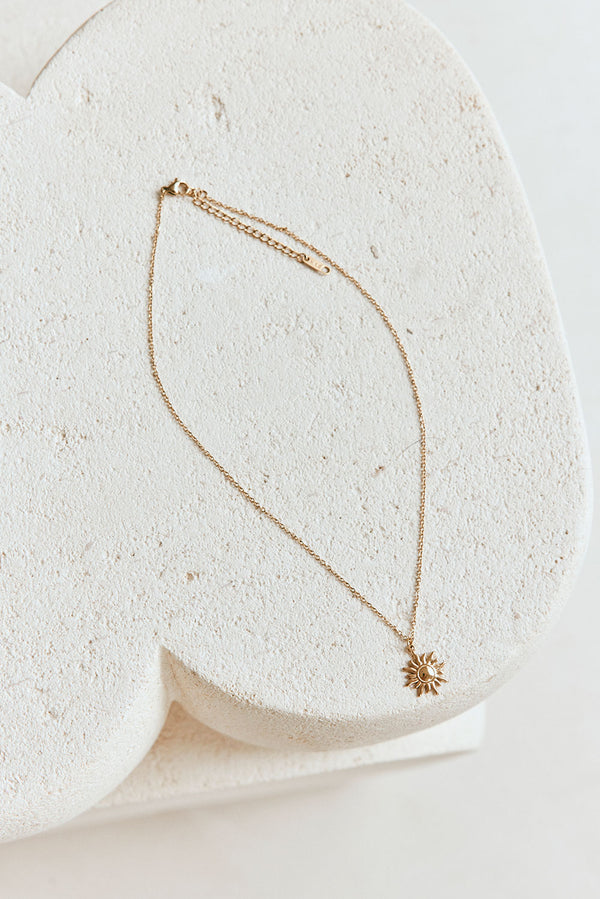 Sol Sun Necklace - Gold