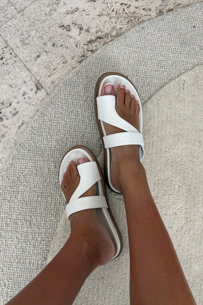 Kia Sandals - White