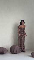 Video, Sahar Skirt