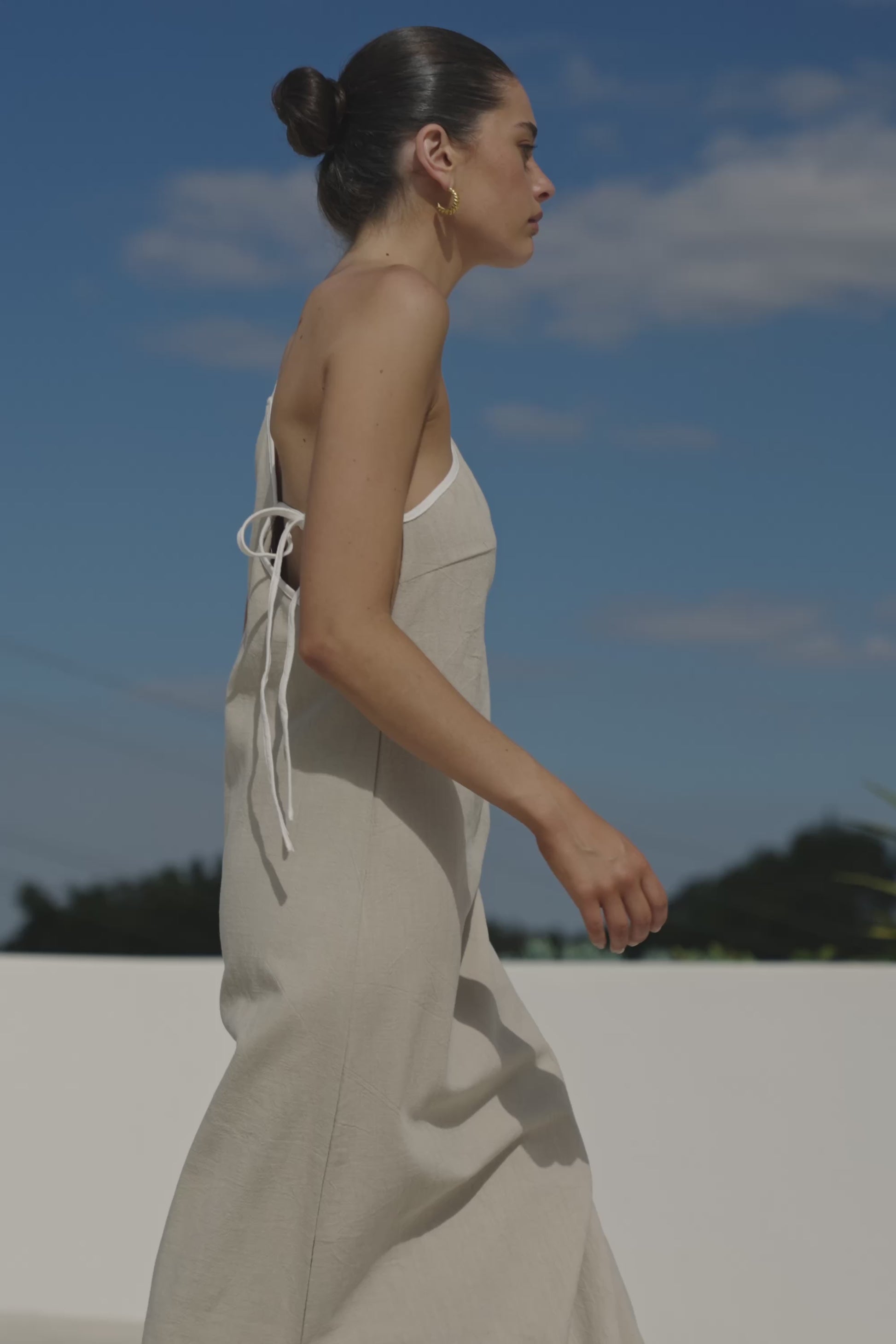Jayden Split One Shoulder Maxi Dress - Tan & White