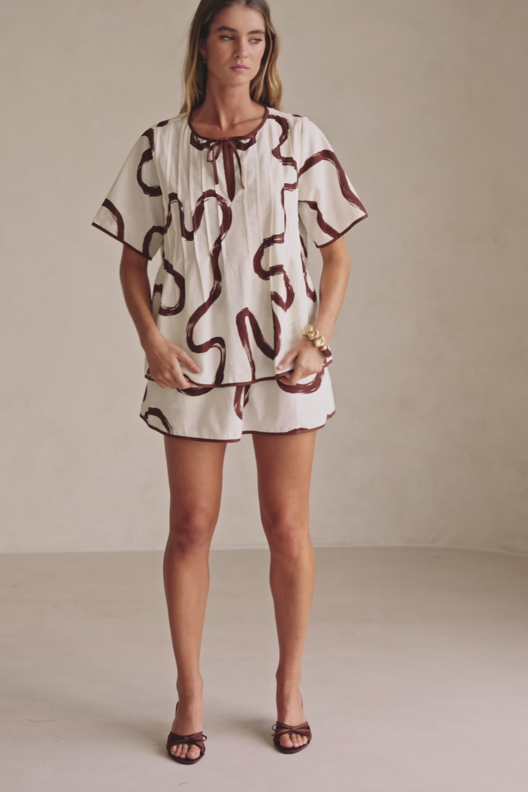 Cream Marbled Mocha Floral Pleat Front Tie Rayne Top