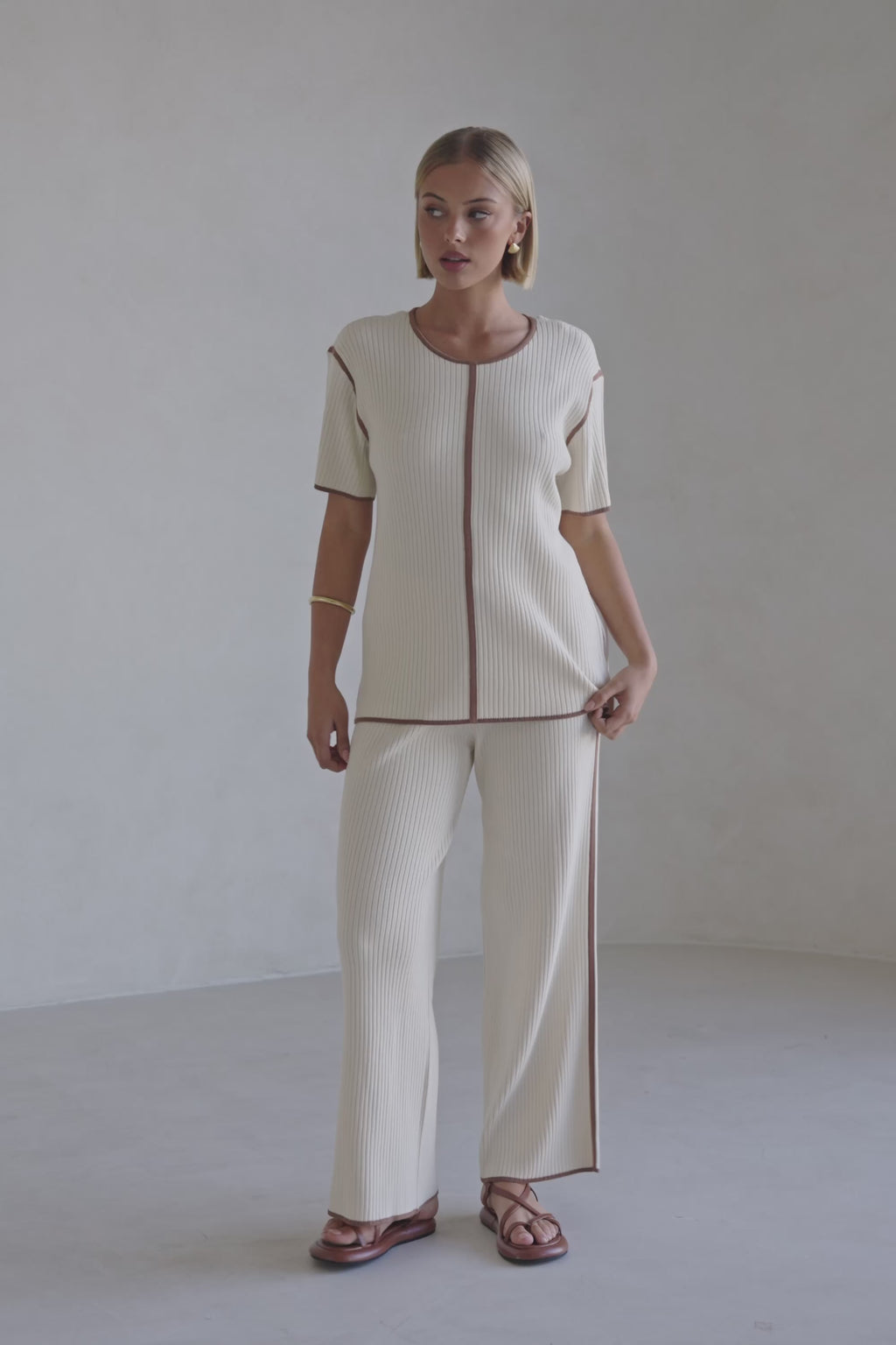 Off White Ribbed Boxy Short Sleeve Cinna Top