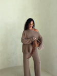 Video, Kora Pants