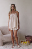 Video, Toni Skirt